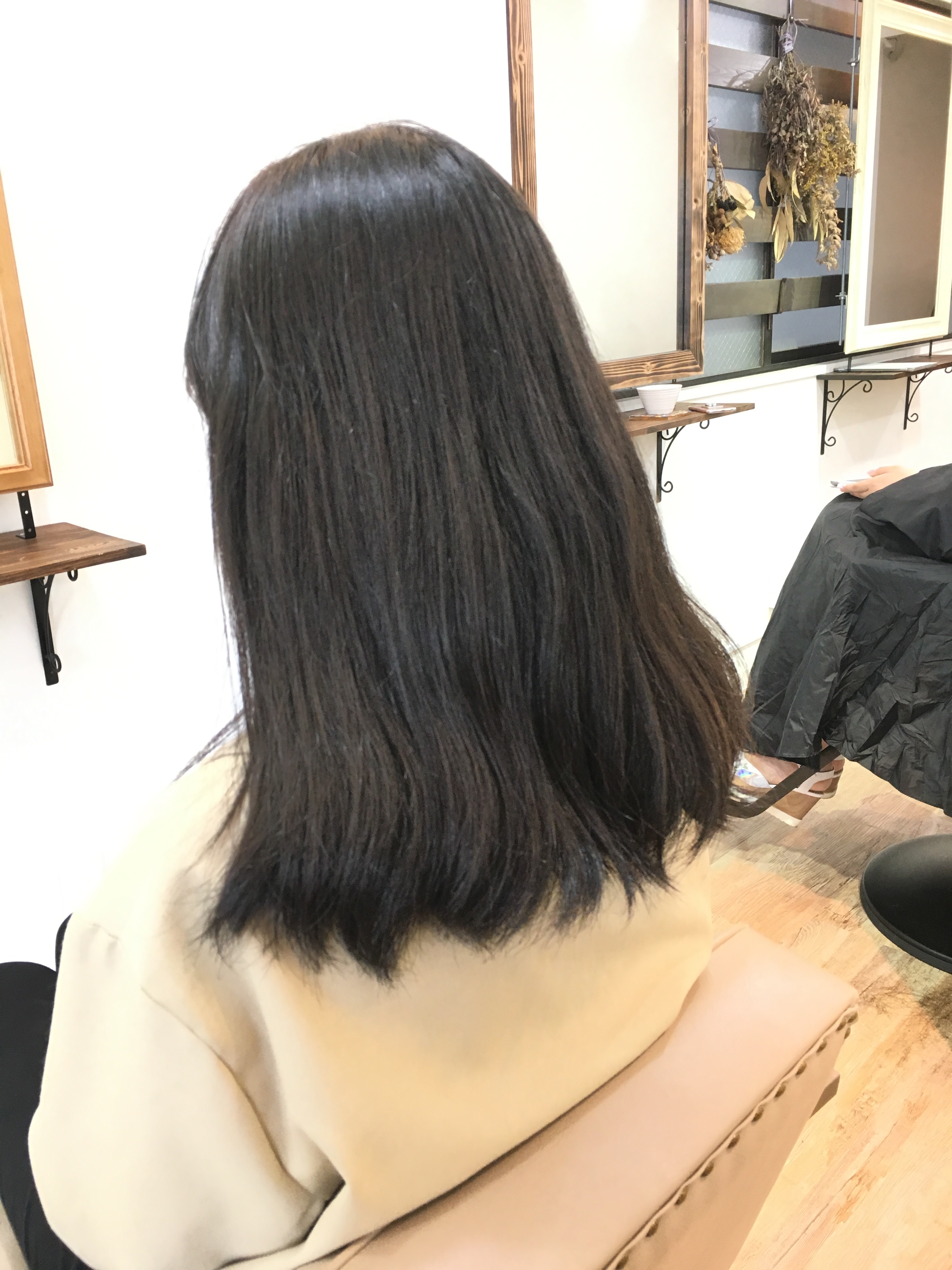 ブログ見てのご来店 Jkが人生初めてのヘアカラーで本気のブリーチ２回で水色を目指す Liss 恵比寿 フリーランス美容師のみの美容室 代表 渡辺真一 地毛に戻す美容師 コンプレックス お悩み相談