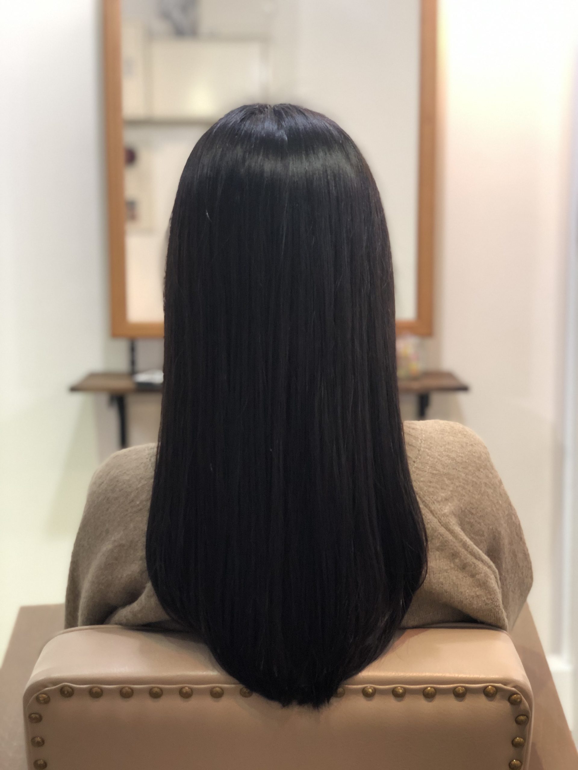 数ヶ月美容室に行かないからインナーカラーブリーチ部分含めて地毛に戻したい5 Liss 恵比寿 フリーランス美容師のみの美容室 代表 渡辺真一 地毛に戻す美容師 コンプレックス お悩み相談