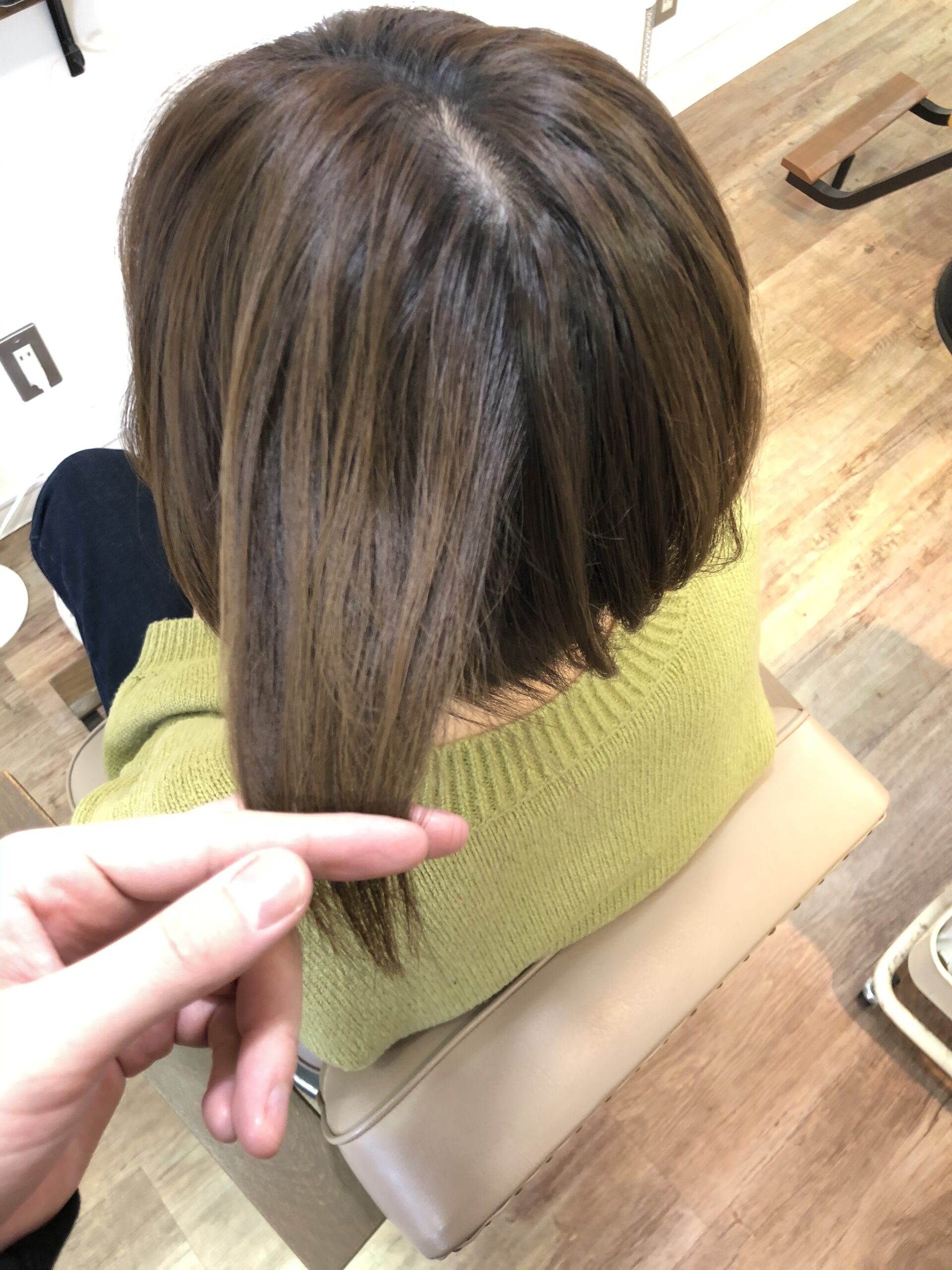 ブログ見てのご来店 いつも2週間で色落ちしてくるので 月1回染めてるけど頻度を減らしたいので色持ち良いカラーにしたい Liss 恵比寿 フリーランス美容師のみの美容室 代表 渡辺真一 地毛に戻す美容師 コンプレックス お悩み相談 ブログ見てのご来店 いつも2週間で色落ちしてくるので 月1回染めてるけど頻度を減らしたいので色持ち良いカラーにしたい Liss 恵比寿 フリーランス美容師のみの美容室 代表 渡辺真一 地毛に戻す美容師 コンプレックス お悩み相談