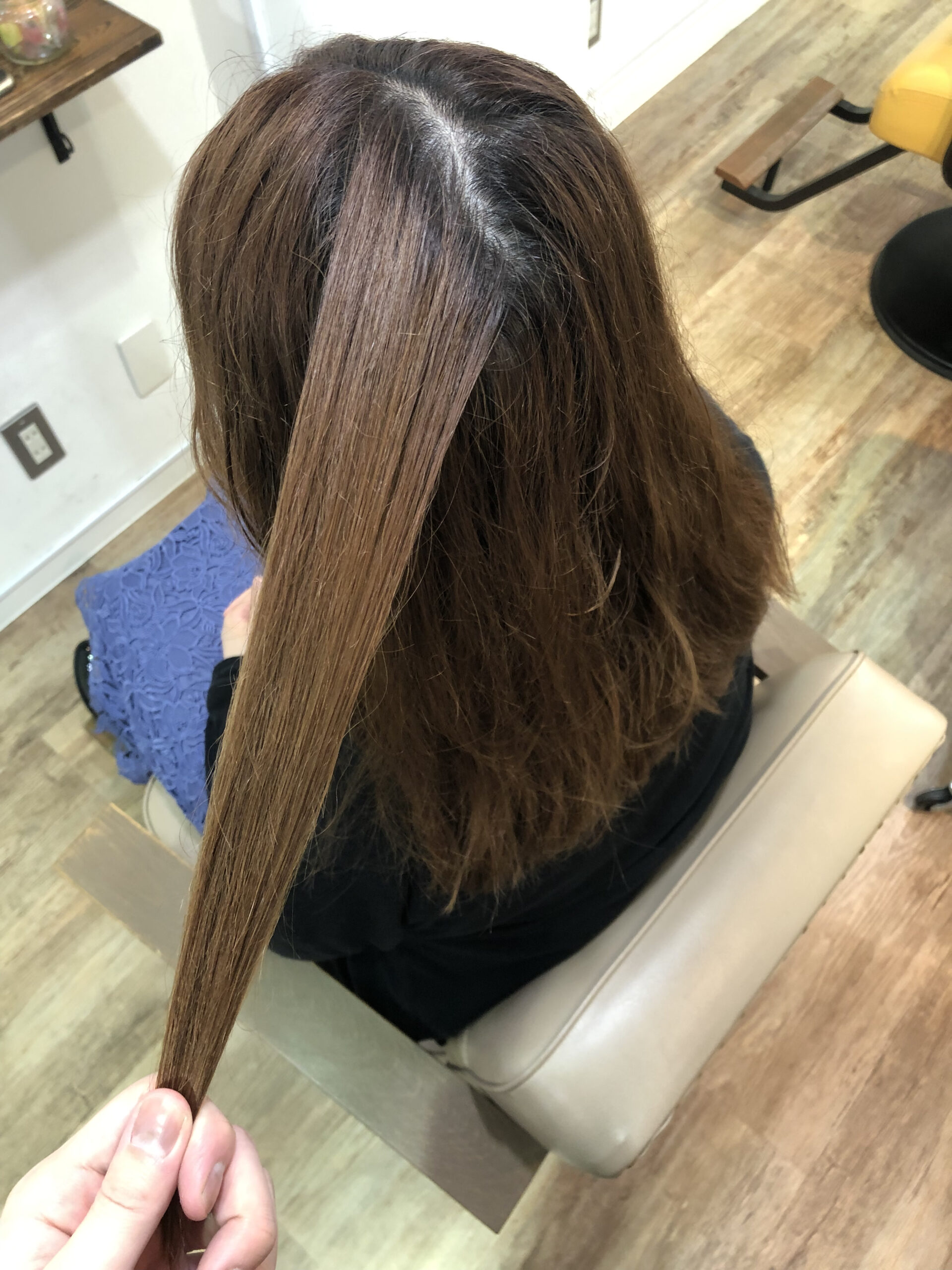 ブログ見てのご来店 ブリーチした髪を地毛にしたいわけじゃなく色持ちの良い暗い茶色にしたい Liss 恵比寿 フリーランス美容師のみの美容室 代表 渡辺真一 地毛に戻す美容師 コンプレックス お悩み相談