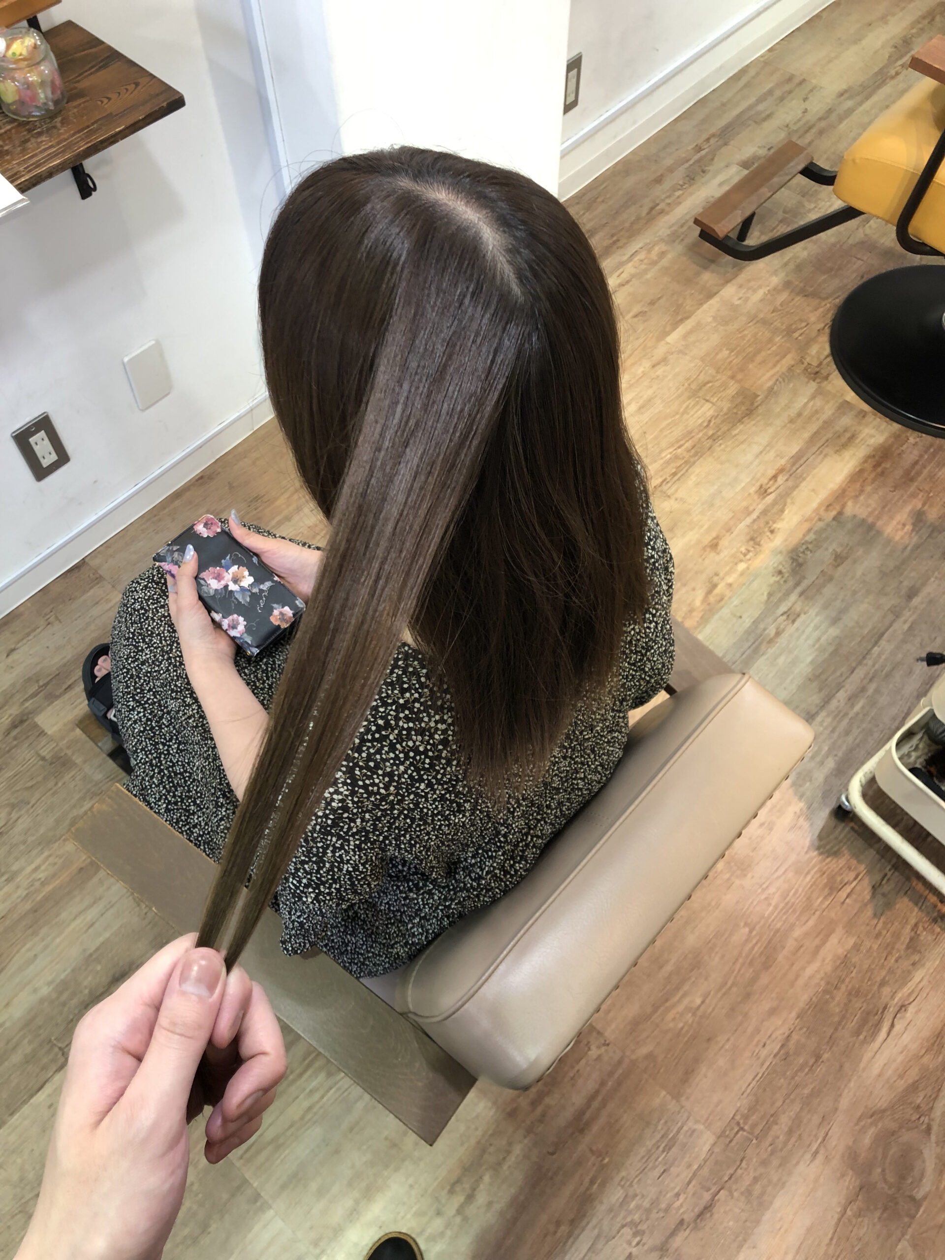 ブログ見てのご来店 黒っぽくカラーしても１週間で茶色く色落ちするから地毛にもしたい Liss 恵比寿 フリーランス美容師のみの美容室 代表 渡辺真一 地毛に戻す美容師 コンプレックス お悩み相談