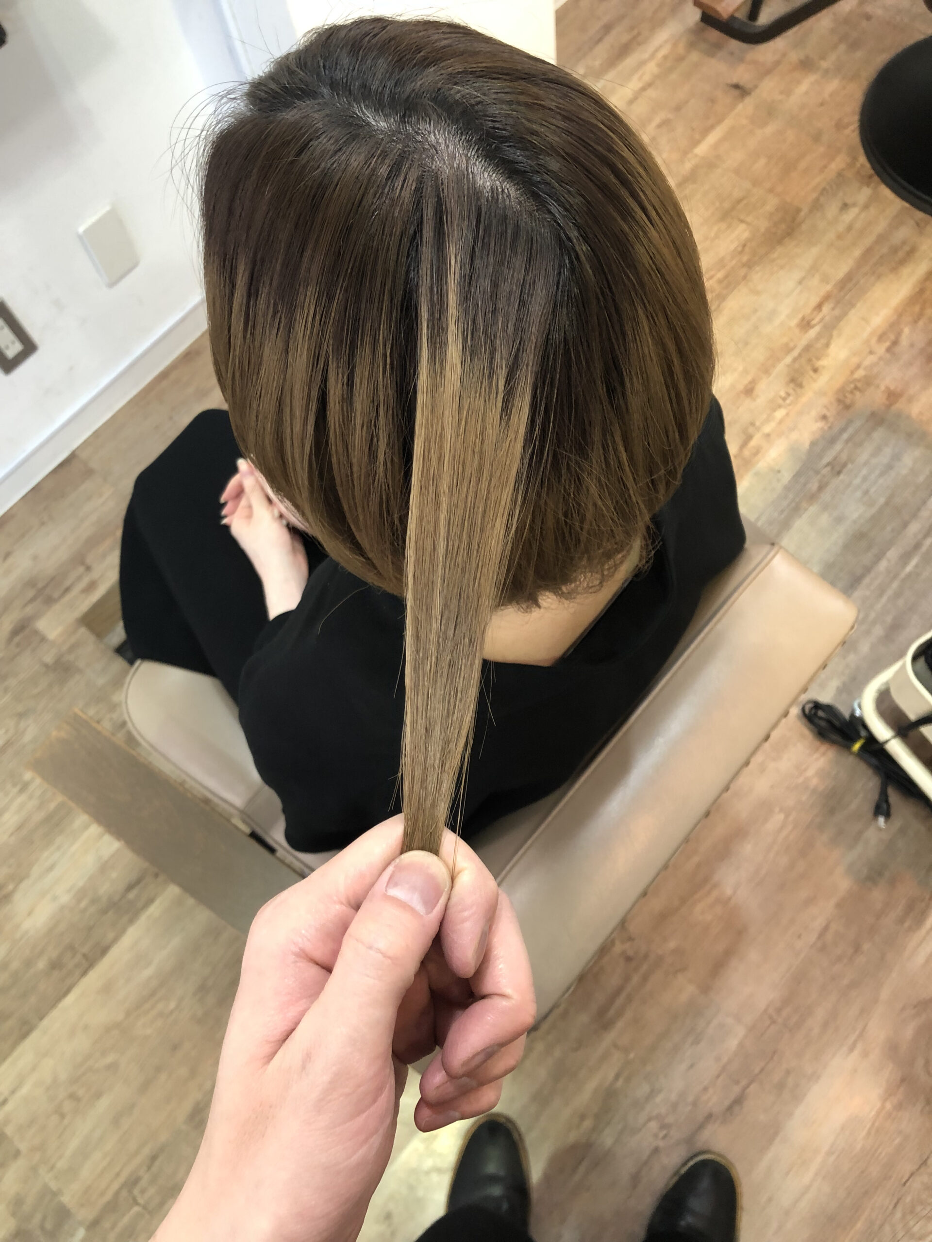 ブログ見てのご来店 ブリーチカラーしてたけど地毛に戻して美容室に行く頻度を減らしたい 高濃度水素トリートメント Tokioトリートメント Liss 恵比寿 フリーランス美容師のみの美容室 代表 渡辺真一 地毛に戻す美容師 コンプレックス お悩み相談 ブログ見てのご来店 ブリーチカラーしてたけど地毛に戻して美容室に行く頻度を減らしたい 高濃度水素トリートメント Tokioトリートメント Liss 恵比寿 フリーランス美容師のみの美容室 代表 渡辺真一 地毛に戻す美容師 コンプレックス お悩み相談