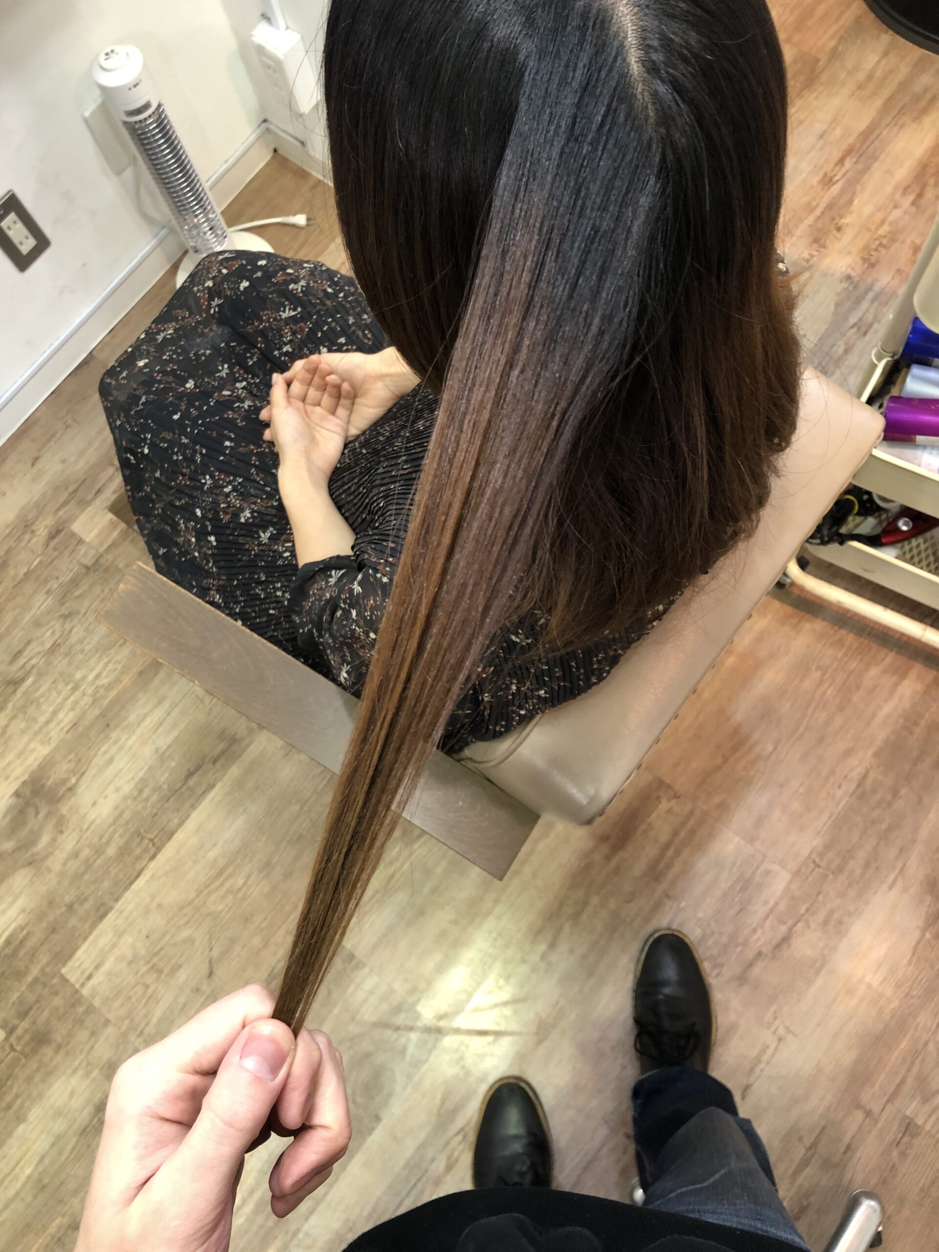カラーの頻度を少なくして髪の毛のケアに回したいので地毛に戻したい2 Liss 恵比寿 フリーランス美容師のみの美容室 代表 渡辺真一 地毛に戻す美容師 コンプレックス お悩み相談 カラーの頻度を少なくして髪の毛のケアに回したいので地毛に戻したい2 Liss 恵比寿 フリーランス美容師のみの美容室 代表 渡辺真一 地毛に戻す美容師 コンプレックス お悩み相談